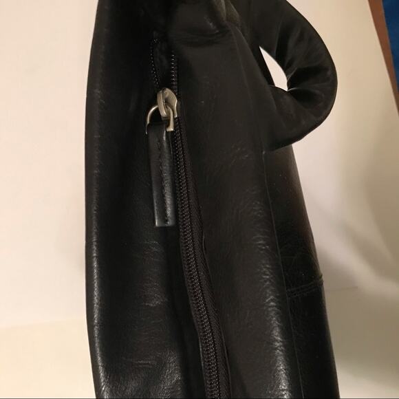 VOI Crossbody Bag Soft Leather - Picture 11 of 11